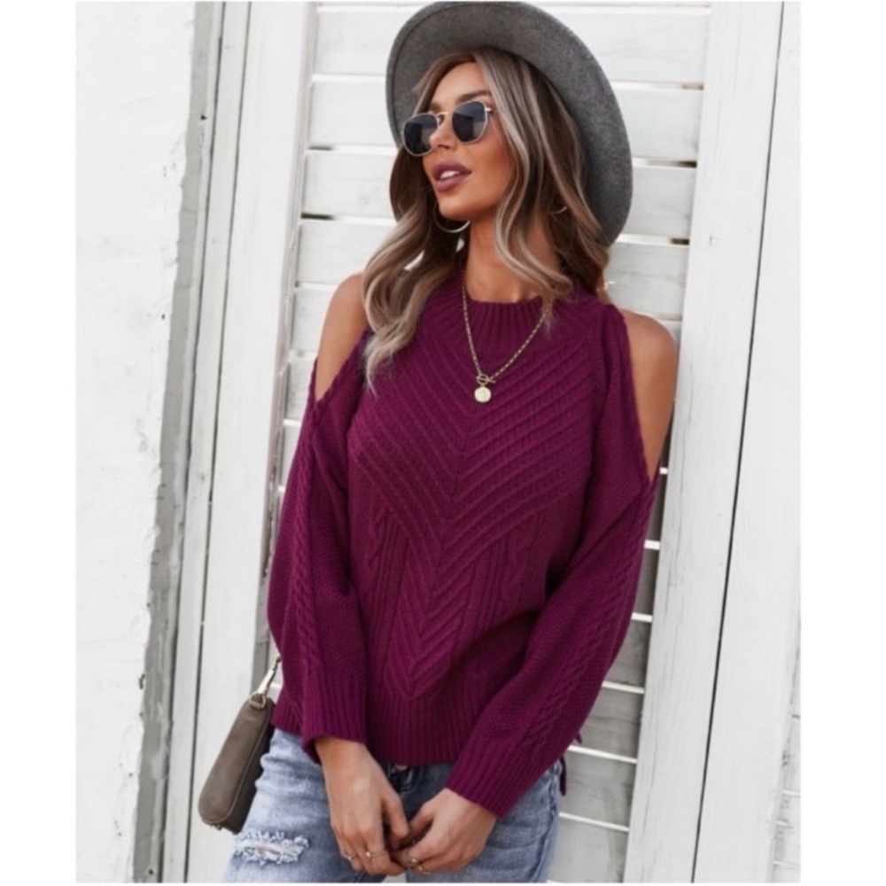 Cold shoulder knitted sweater